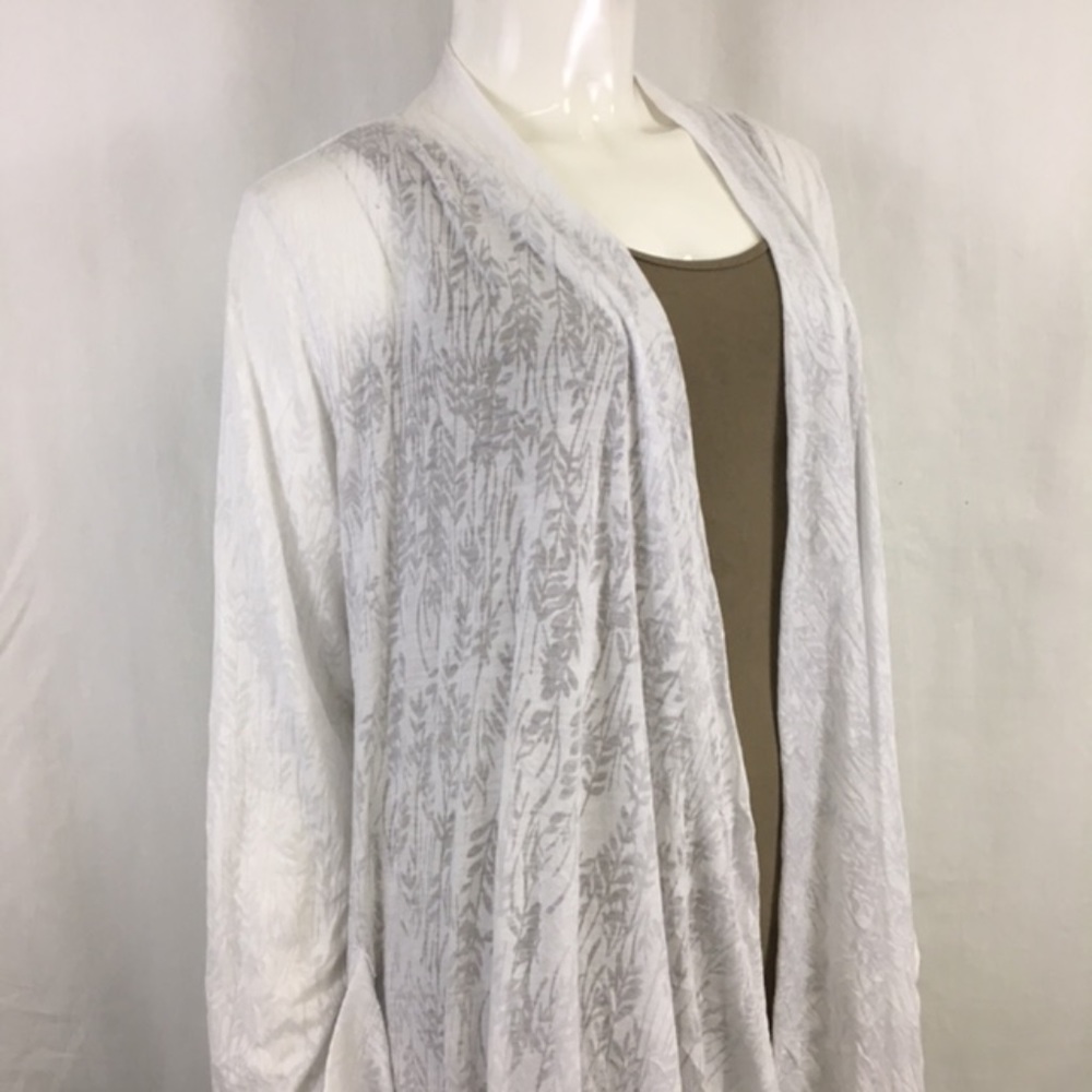 NWT Chalet White Cardigan